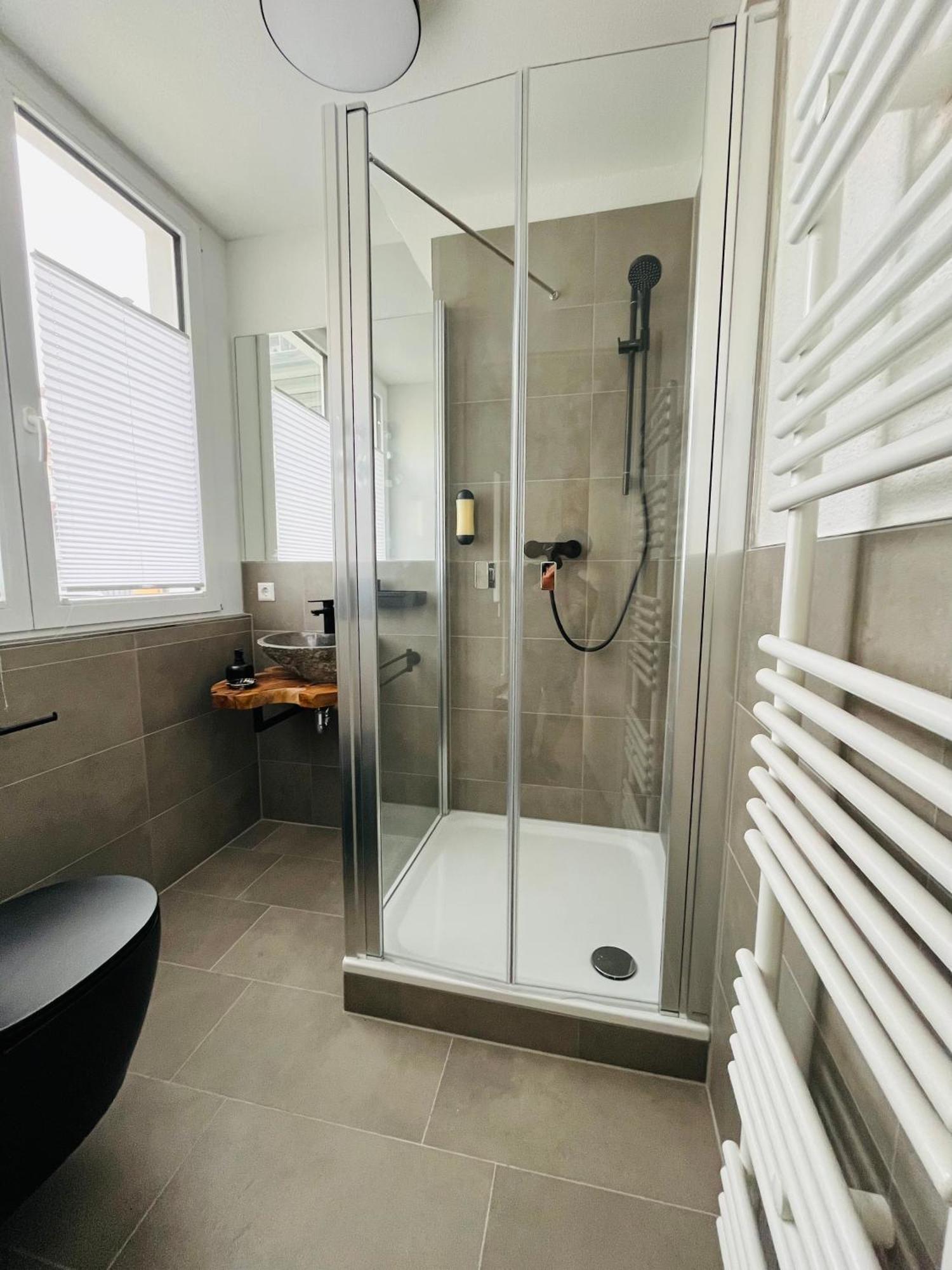 Black Forest City Apartment Mit Kostenlosem Parkplatz 弗赖堡 外观 照片
