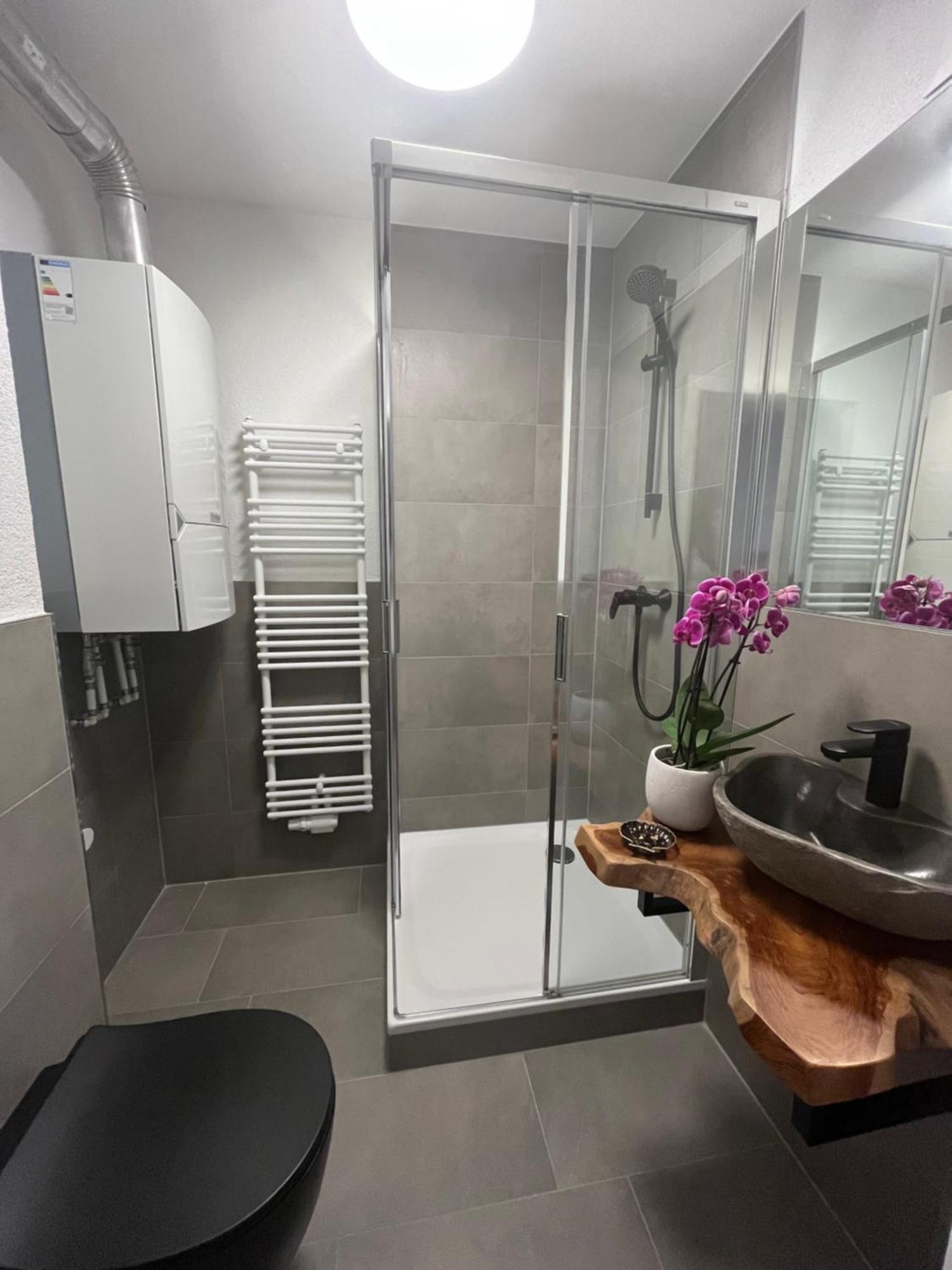 Black Forest City Apartment Mit Kostenlosem Parkplatz 弗赖堡 外观 照片